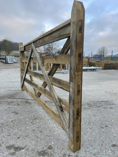 Wooden Field Gate 10ft 5 Rail 1200mm High No Fixings