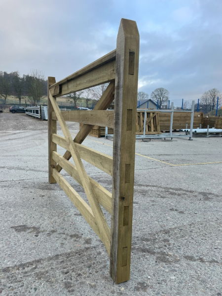 Wooden Field Gate 8ft 5 Rail 1200mm High No Fixings